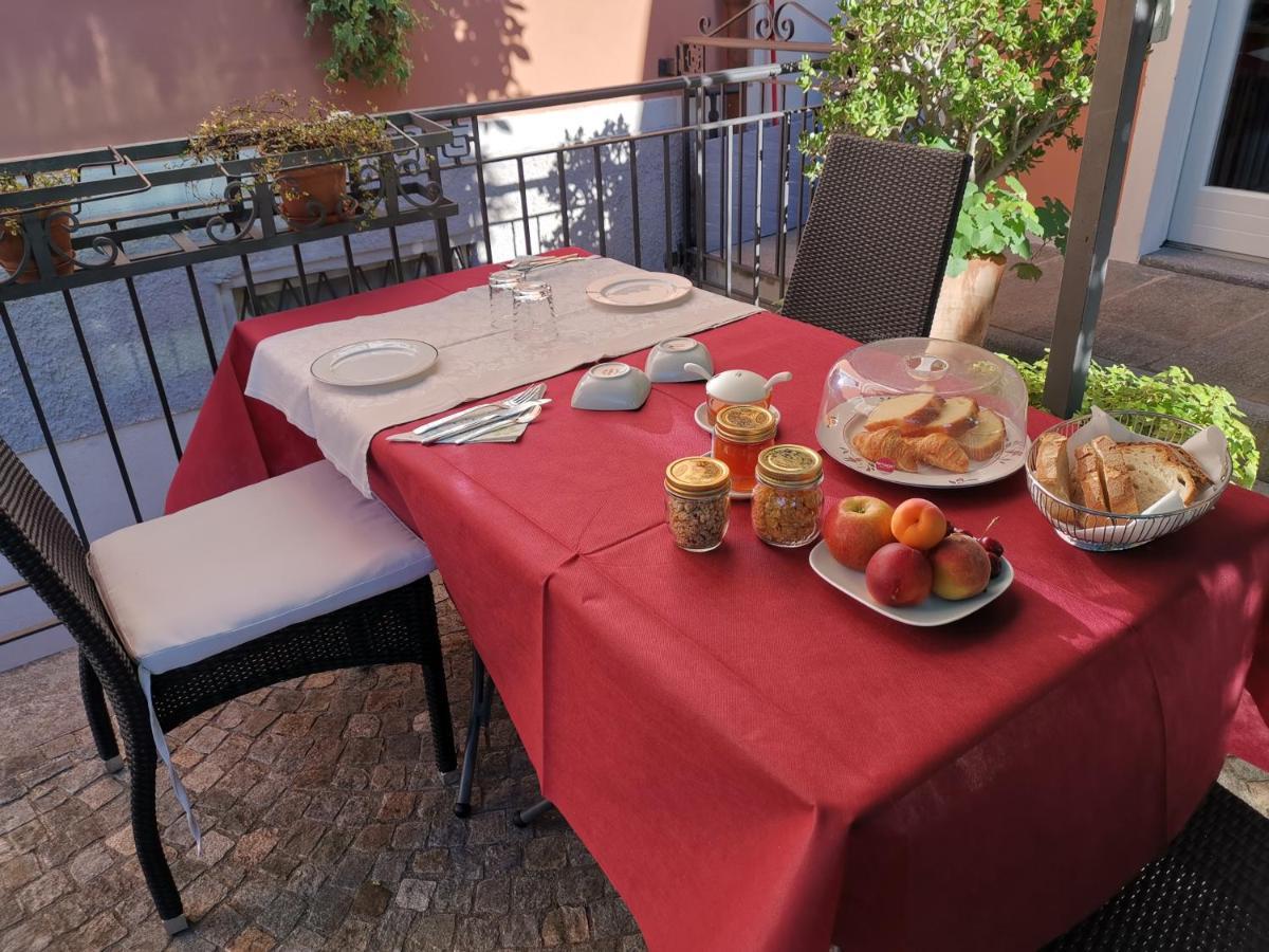 B&B Villa Dei Pini กันโนบีโอ ภายนอก รูปภาพ