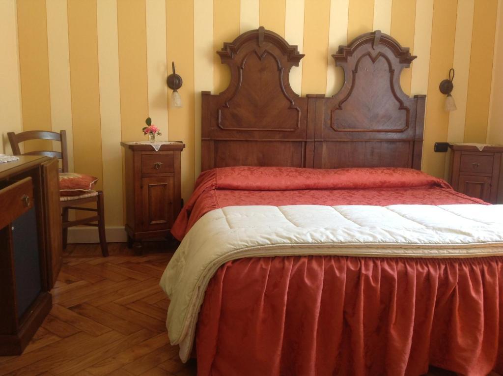 B&B Villa Dei Pini กันโนบีโอ ภายนอก รูปภาพ