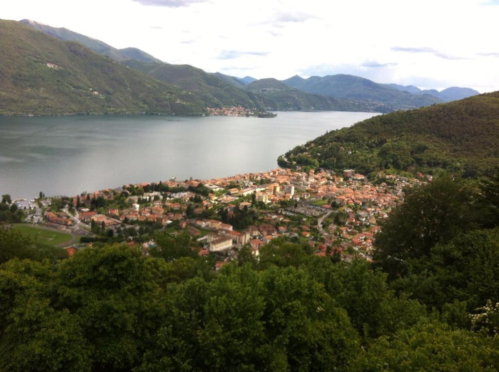 B&B Villa Dei Pini กันโนบีโอ ภายนอก รูปภาพ