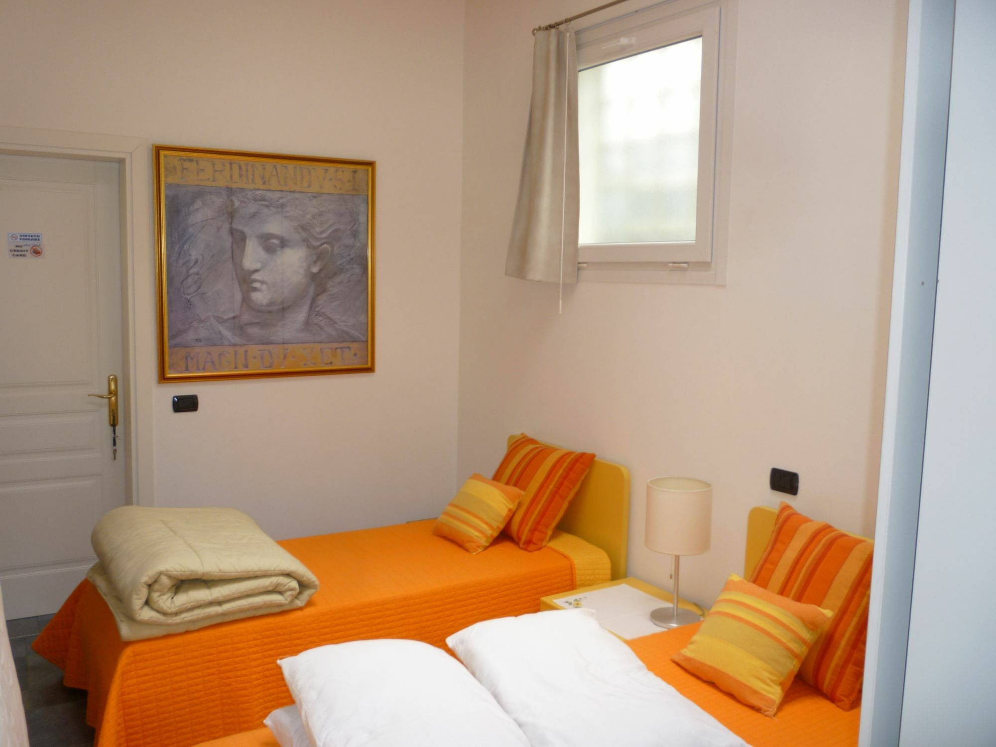 B&B Villa Dei Pini กันโนบีโอ ภายนอก รูปภาพ