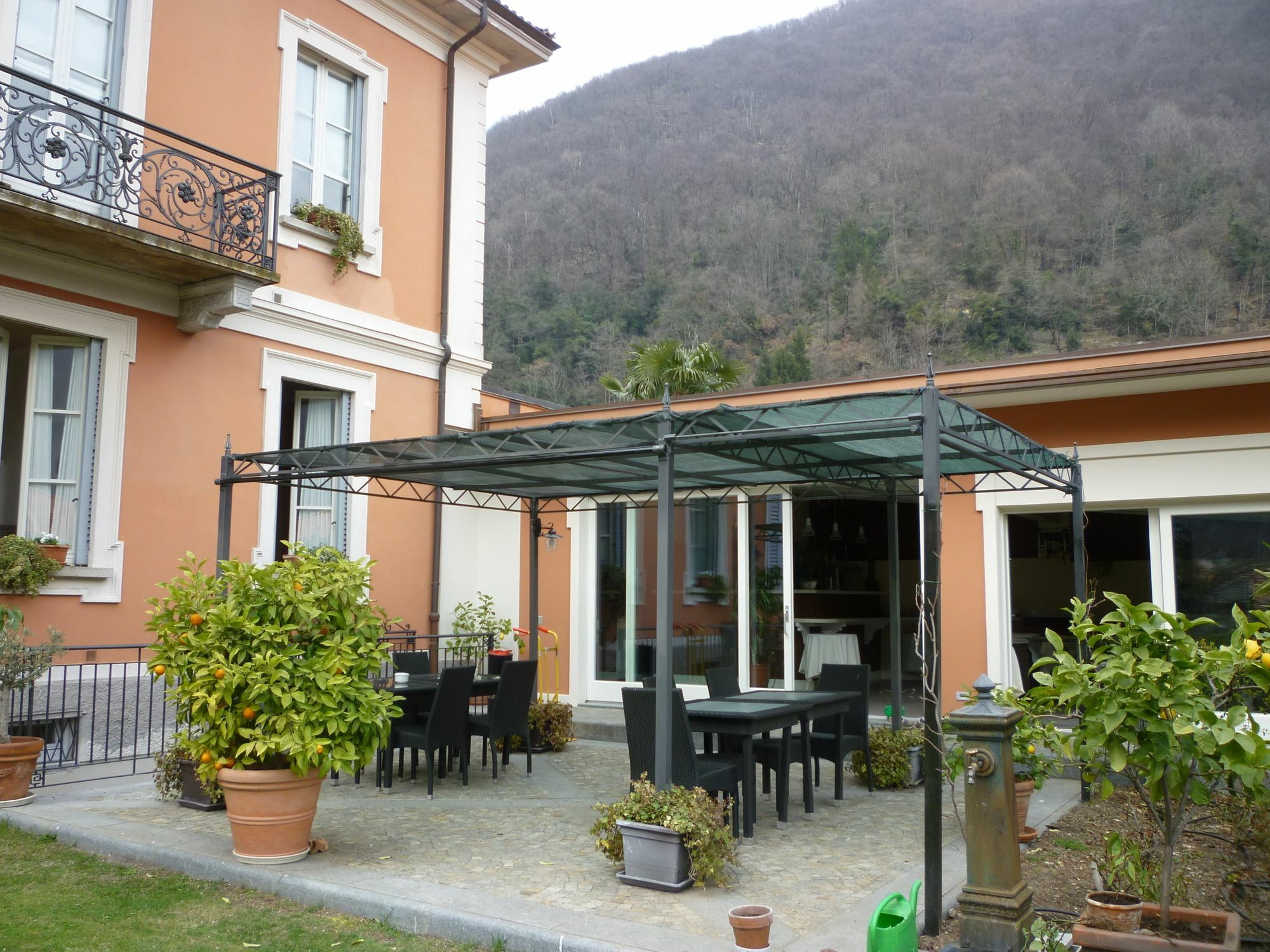 B&B Villa Dei Pini กันโนบีโอ ภายนอก รูปภาพ