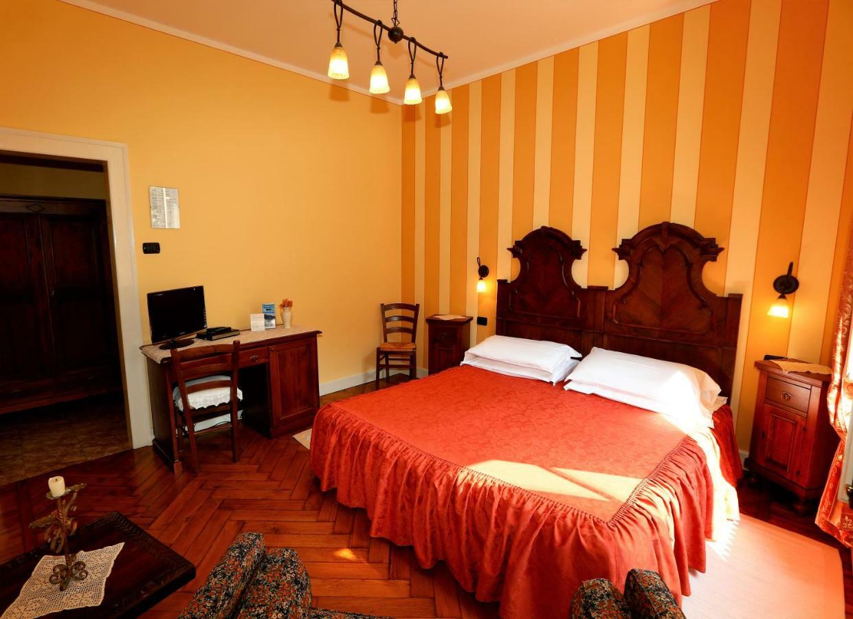 B&B Villa Dei Pini กันโนบีโอ ภายนอก รูปภาพ
