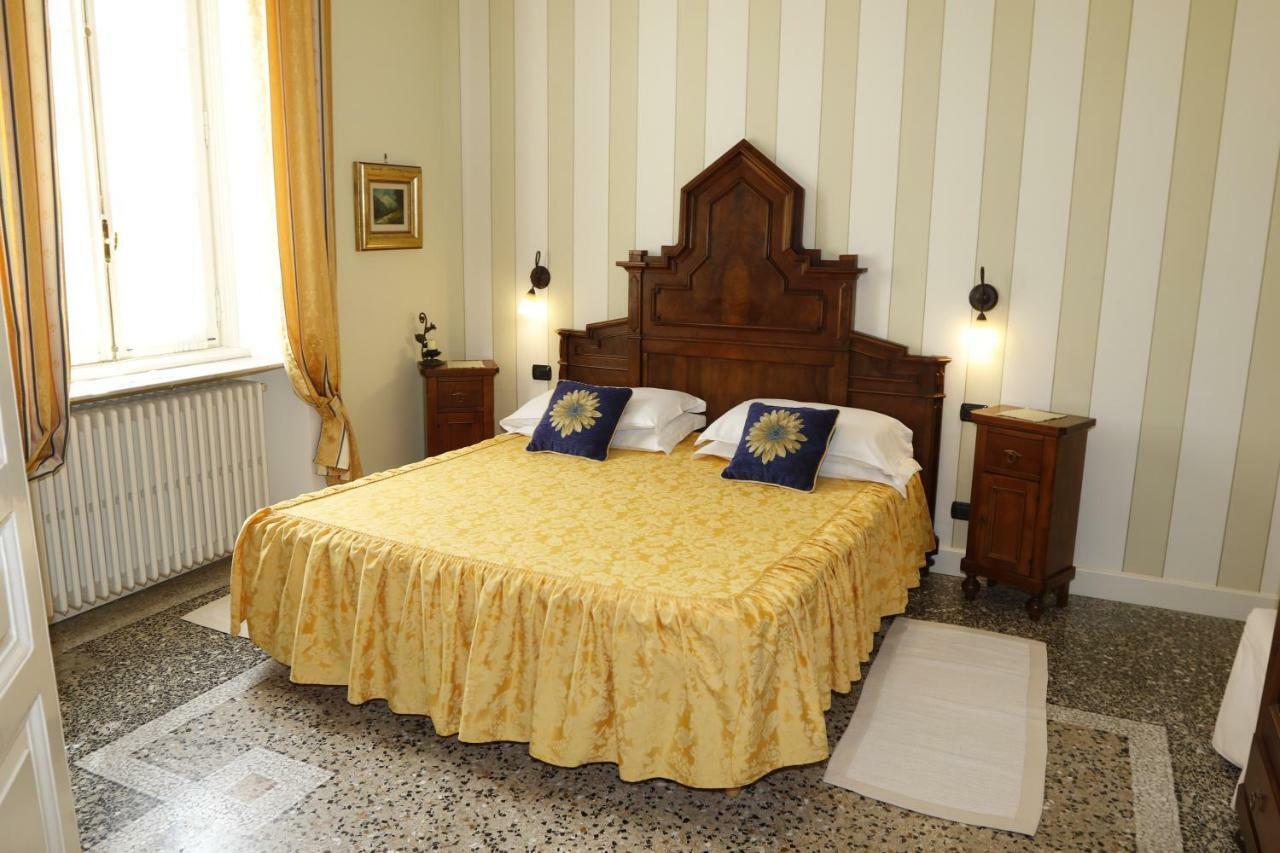B&B Villa Dei Pini กันโนบีโอ ภายนอก รูปภาพ